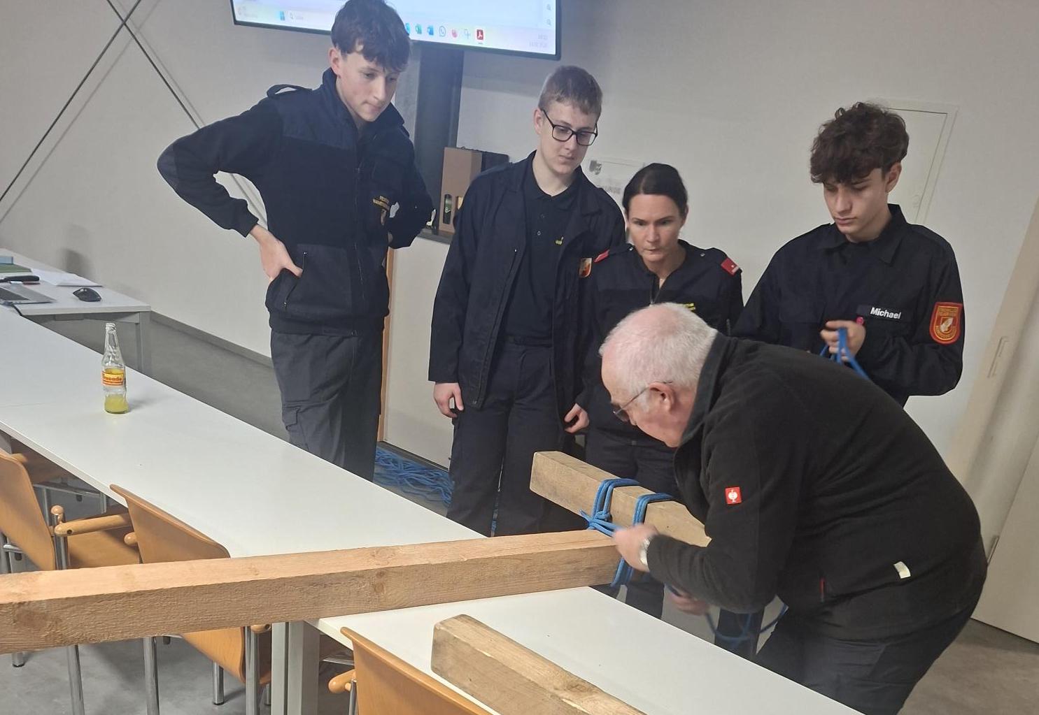 20260213 Ausbildung Leinen und Knoten